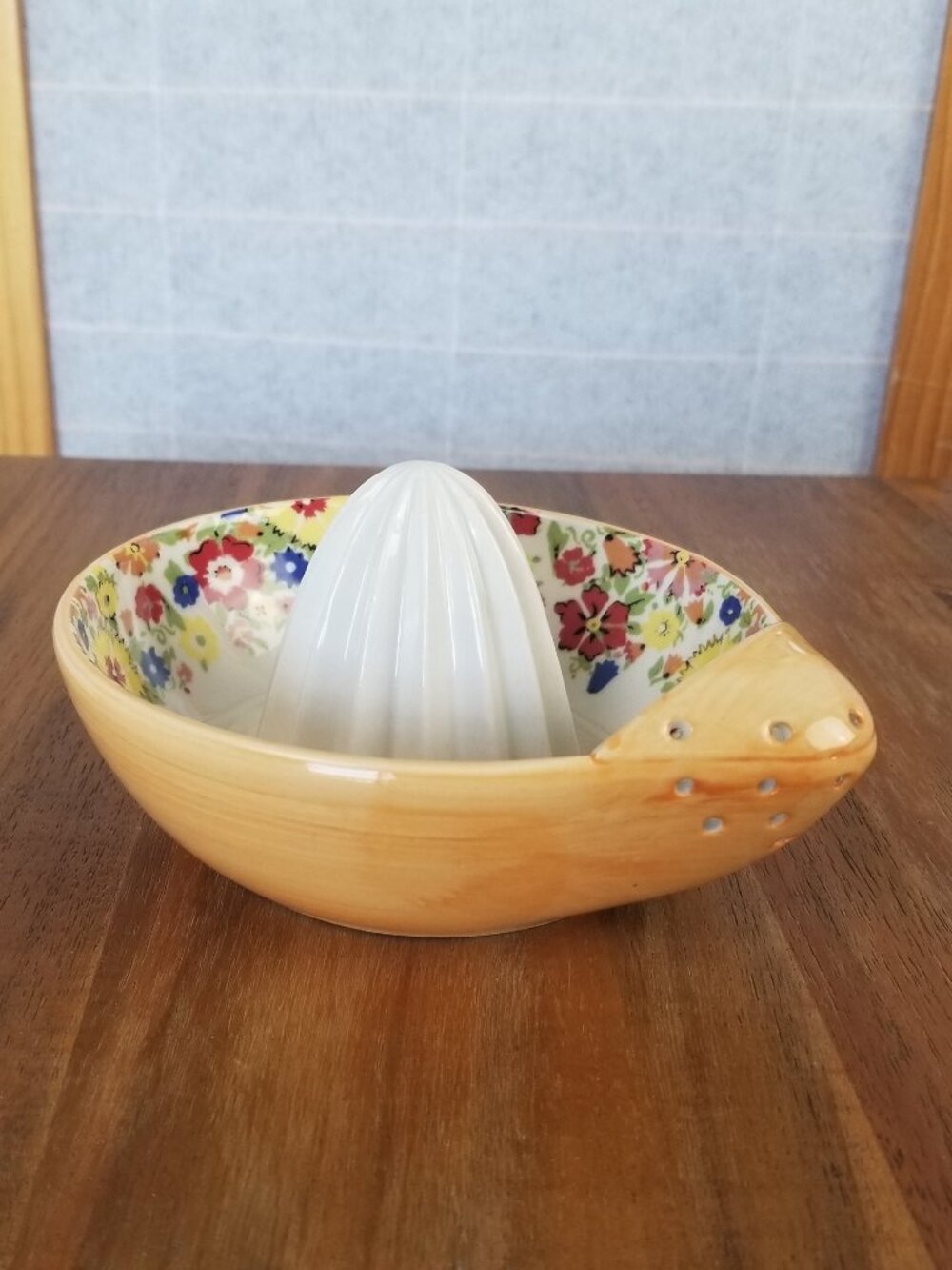 Anthropologie Sarah Campbell Ceramic Citrus Juicer Orange Floral